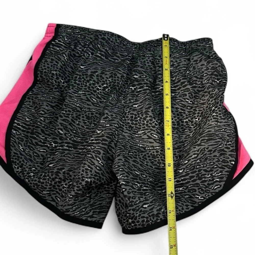 Nike Tempo Girls Dri fit Mid Rise Lined cheetah print running shorts XL